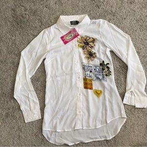 Akiko White Shirt with Yellow Floral Design